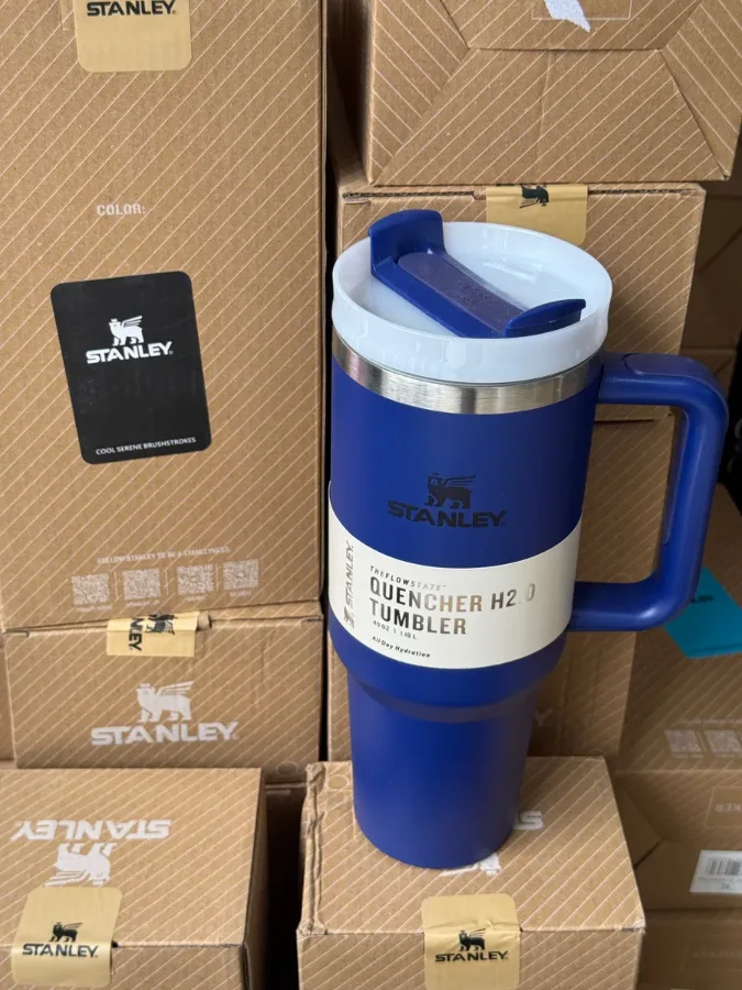 The Quencher H2.0 Flowstate™ Tumbler Stanley Cup - Green — photo 10